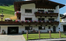 Glockenstuhl, Haus